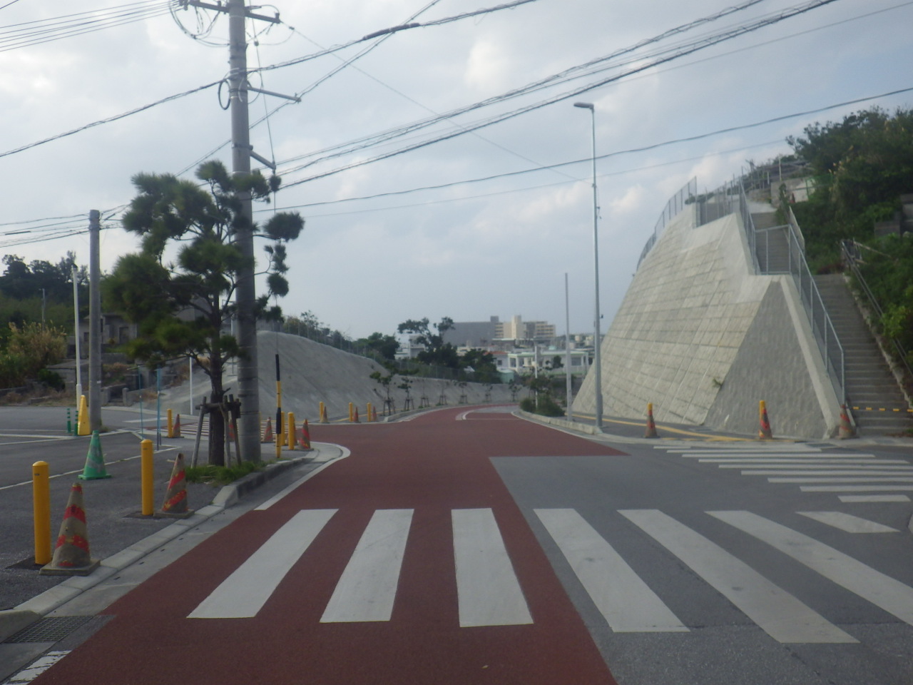 鳥堀12号道路維持工事『発注者那覇市』 有限会社大満土建